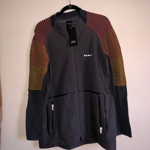 🏷 New With Tags: Men’s Oakley Urban Commuter Gradient Jacket